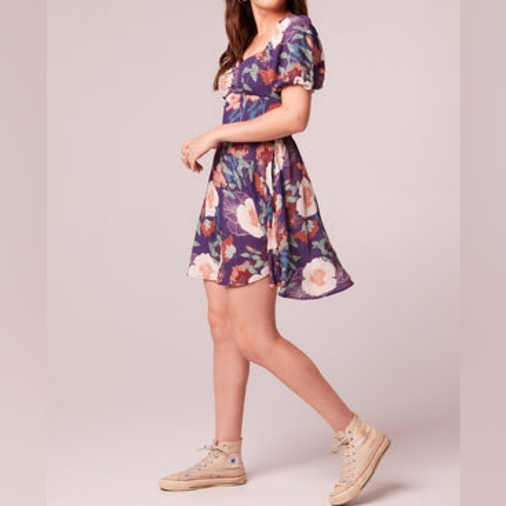 BAND OF THE FREE Aimee Purple Floral Puff Sleeve Mini Dress, Size Medium. NWT - Picture 3 of 7